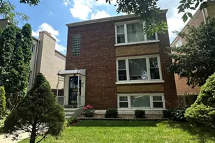 2023 W Balmoral Ave, Chicago, IL 60625 - Photo 1