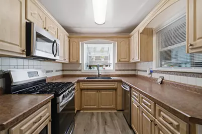 3718 W 67th Place, Chicago, IL 60629 - Photo 3