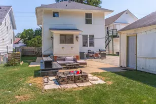 807 S Morris Ave, Bloomington, IL 61701 - Photo 25