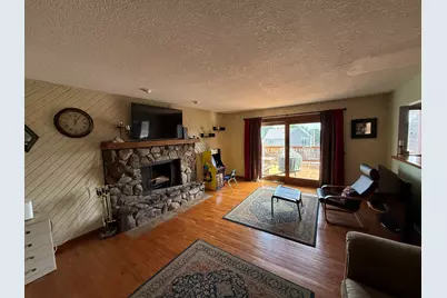 408 S Brookshore Drive, Shorewood, IL 60404 - Photo 5