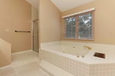 2509 Driftwood Road, Bloomington, IL 61704 - Photo 25