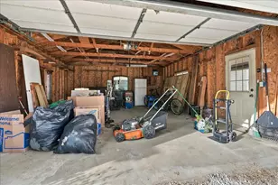 1007 S Livingston St, Bloomington, IL 61701 - Photo 21