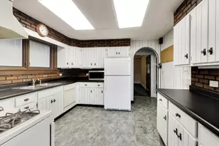 5649 N Moody Ave, Chicago, IL 60646 - Photo 11