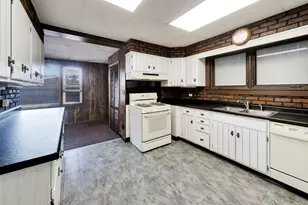 5649 N Moody Ave, Chicago, IL 60646 - Photo 9
