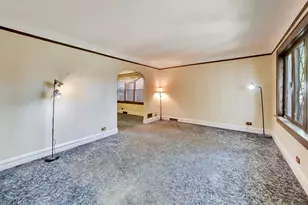5649 N Moody Ave, Chicago, IL 60646 - Photo 3