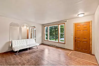 7707 N Nora Avenue, Niles, IL 60714 - Photo 3