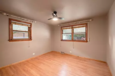 7707 N Nora Avenue, Niles, IL 60714 - Photo 9