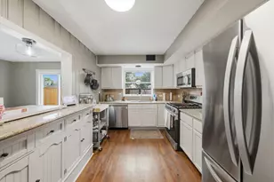 390 Bartram Rd, Riverside, IL 60546 - Photo 21