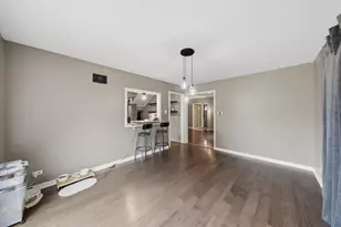 390 Bartram Rd, Riverside, IL 60546 - Photo 11