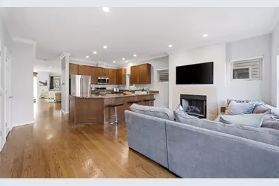 1606 W Edgewater Avenue, Chicago, IL 60660 - Photo 13