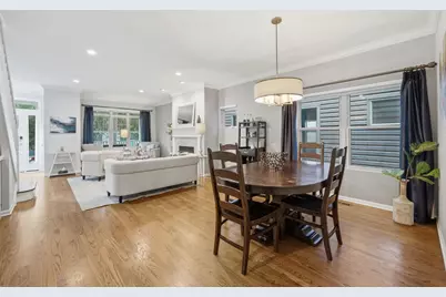 1606 W Edgewater Avenue, Chicago, IL 60660 - Photo 5