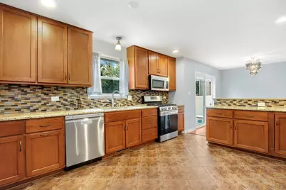 17817 Stonebridge Drive, Hazel Crest, IL 60429 - Photo 9