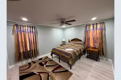 3101 W Rosemont Avenue #2E, Chicago, IL 60659 - Photo 11