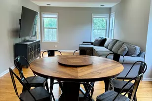 200 Chesterfield Ct, Schaumburg, IL 60193 - Photo 5