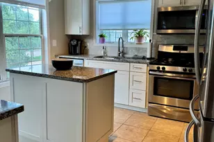 200 Chesterfield Ct, Schaumburg, IL 60193 - Photo 11