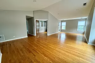 200 Chesterfield Ct, Schaumburg, IL 60193 - Photo 25