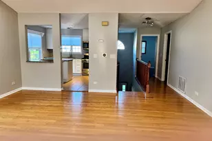200 Chesterfield Ct, Schaumburg, IL 60193 - Photo 7