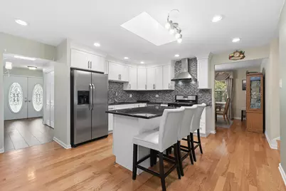 12001 W Lake View Drive, Orland Park, IL 60467 - Photo 9