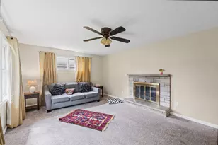 1407 W John St, Champaign, IL 61821 - Photo 5