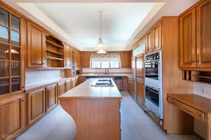 22W569 Glen Ct, Medinah, IL 60157 - Photo 17