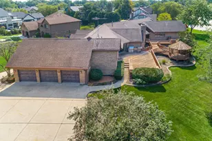 22W569 Glen Ct, Medinah, IL 60157 - Photo 5