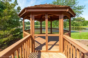 22W569 Glen Ct, Medinah, IL 60157 - Photo 9