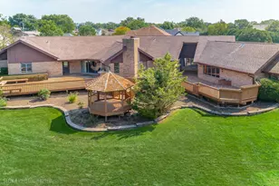 22W569 Glen Ct, Medinah, IL 60157 - Photo 13