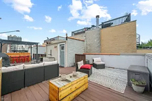 1547 N Hudson Ave, Chicago, IL 60610 - Photo 25