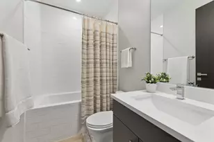 2423 W Rice St, Chicago, IL 60622 - Photo 13