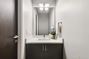 2423 W Rice St, Chicago, IL 60622 - Photo 5