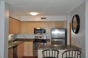 811 Chicago Ave, Evanston, IL 60202 - Photo 3