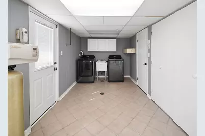 568 N Plamondon Drive, Addison, IL 60101 - Photo 23