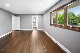 568 N Plamondon Dr, Addison, IL 60101 - Photo 15