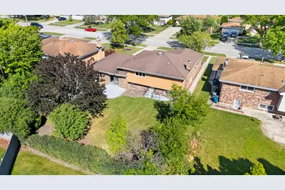 568 N Plamondon Drive, Addison, IL 60101 - Photo 27