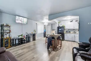 6909 S Ada St, Chicago, IL 60636 - Photo 5