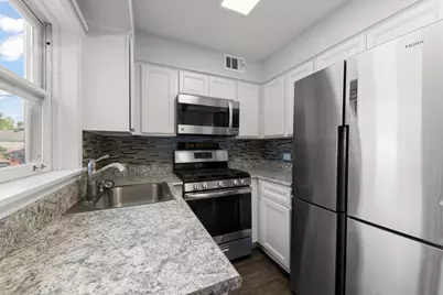 834 S Michigan Avenue, Villa Park, IL 60181 - Photo 7