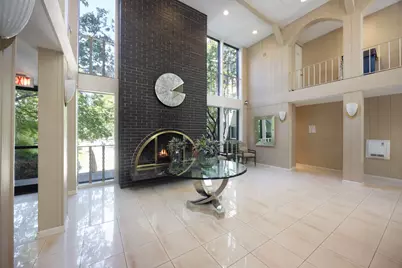 9530 Lamon Avenue #401, Skokie, IL 60077 - Photo 3