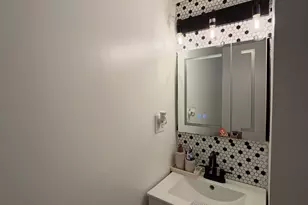 25 Keller Ave, Waukegan, IL 60085 - Photo 5