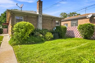 9911 S Lafayette Ave, Chicago, IL 60628 - Photo 11