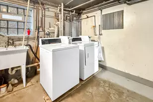 5057 W Newport Ave, Chicago, IL 60641 - Photo 27