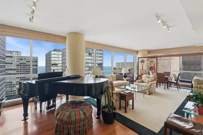 250 E Pearson Street #2206, Chicago, IL 60611 - Photo 3