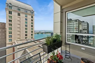 250 E Pearson St, Chicago, IL 60611 - Photo 19
