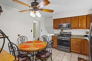 834 N Rainbow Dr, Glenwood, IL 60425 - Photo 5