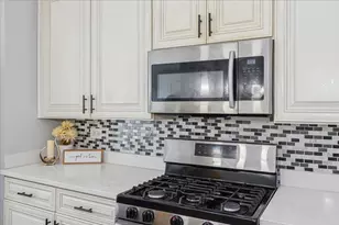 3515 W School St, Chicago, IL 60618 - Photo 9