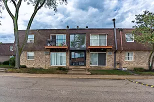 775 Grove Dr, Buffalo Grove, IL 60089 - Photo 1