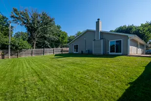7212 Sprucewood Ave, Woodridge, IL 60517 - Photo 29