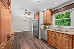 5N597 Weber Dr, Saint Charles, IL 60174 - Photo 7