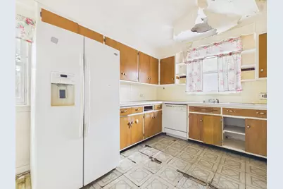8156 S Paxton Avenue, Chicago, IL 60617 - Photo 11