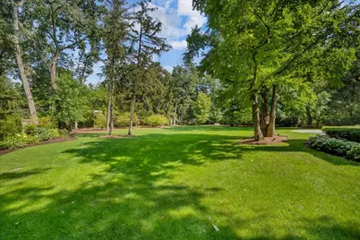 586 Spruce Avenue, Lake Forest, IL 60045 - Photo 41