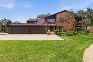 3105 Toulon Dr, Northbrook, IL 60062 - Photo 1
